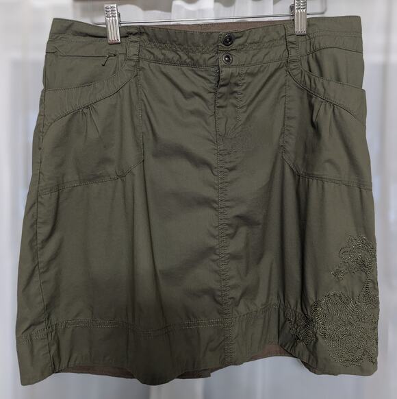 REI Dresses & Skirts - REI Travel/Hiking Skirt - Size 10